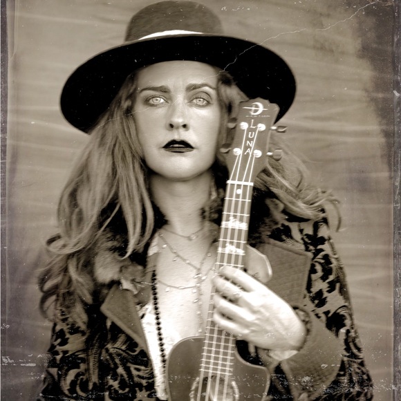 Meet your Posher, Shannon - Picture 1 of 1